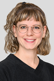 Dr. Carina Steiner