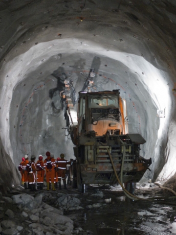 Eine Tunnelbohrmaschine im Einsatz