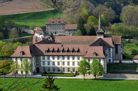 ideenset_alltag-im-mittelalter_-kloster-in-hauterive