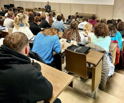 Hörsaal mit Studierenden_PHBern