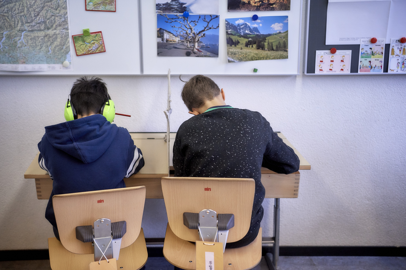 Schulkinder lernen