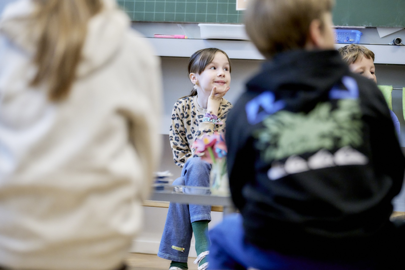 Kinder im Klassenzimmer