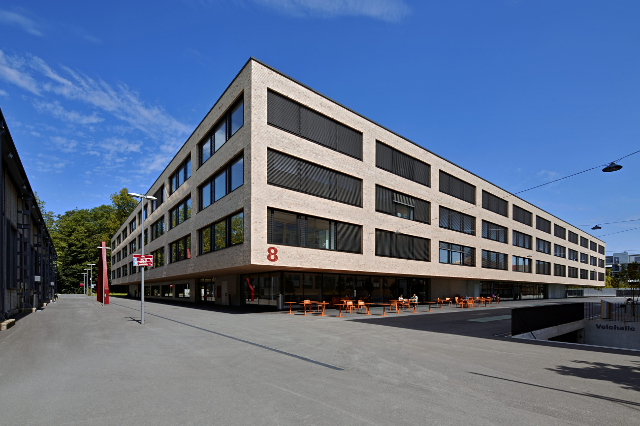 Fassadenansicht Hochschulzentrum vonRoll, Fabrikstrasse 8