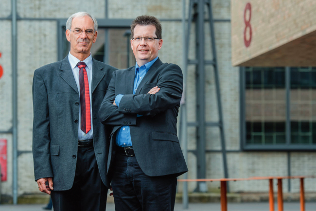 Foto von Rektor Martin Schäfer und Schulratspräsident Martin Fischer