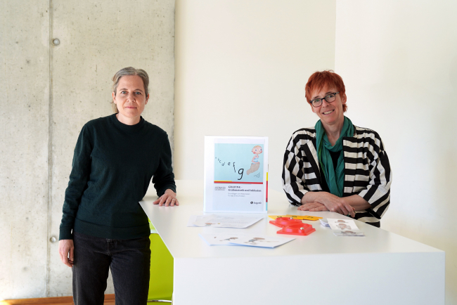 Die Autorinnen des Lehrmittels: Judith Sägesser Wyss (rechts) und Caroline Sahli Lozano