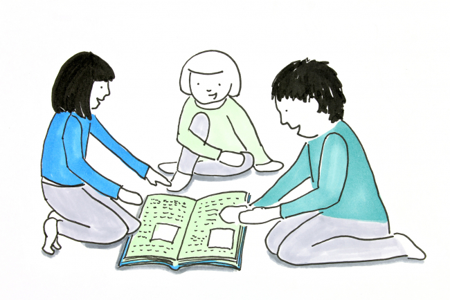 Kinder besprechen ein Buch (Symbolbild, gezeichnet)