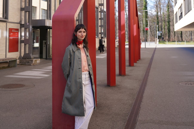Natacha Pinheiro studiert Fachdidaktik Textiles und Technisches Gestalten - Design an der PHBern