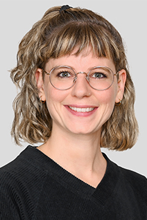 Dr. Carina Steiner